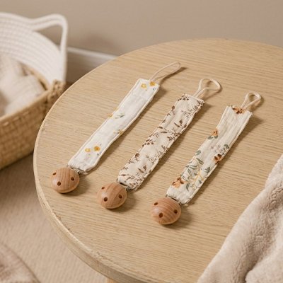 Attache tetine securisee et pratique motifs