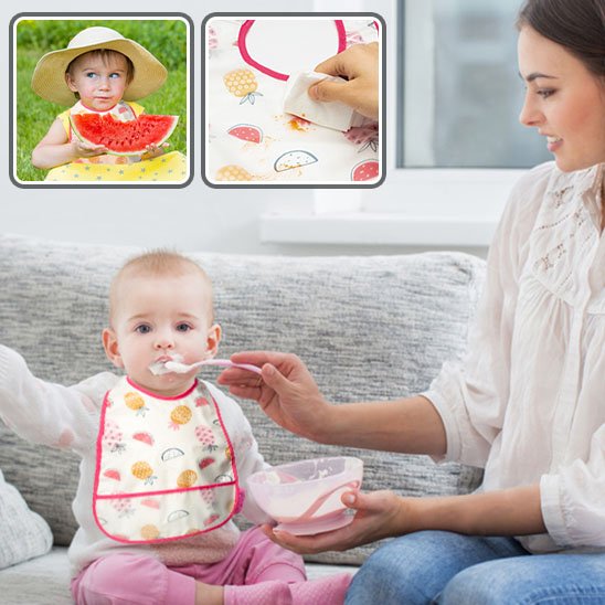 bavoir bebe maman nourrit bebe sur le canape