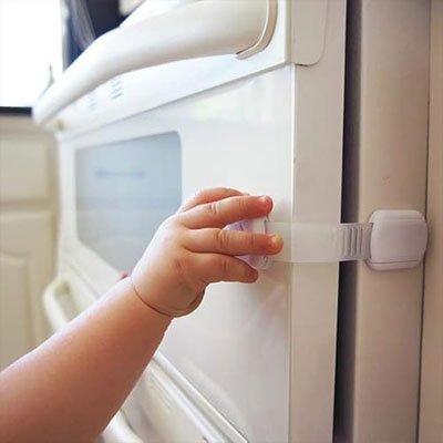 Bloque porte bebe securidoor bloque le four