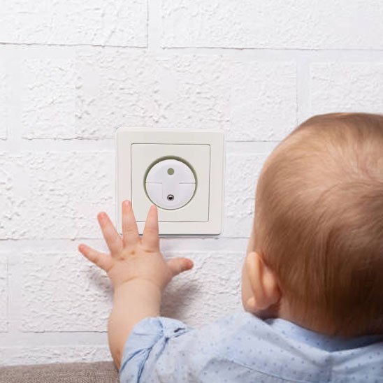 Cache prise smart-bebe touche la prise