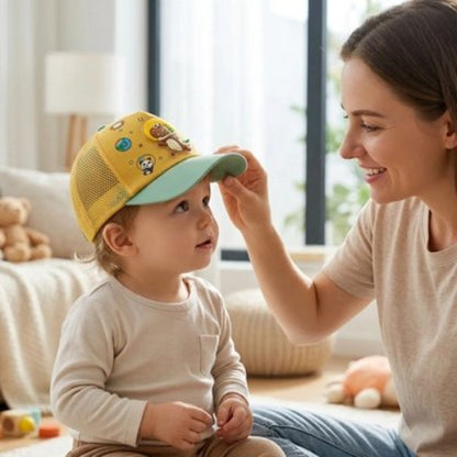 Casquette bebe protection ultime maman ajuste la casquette de son bebe