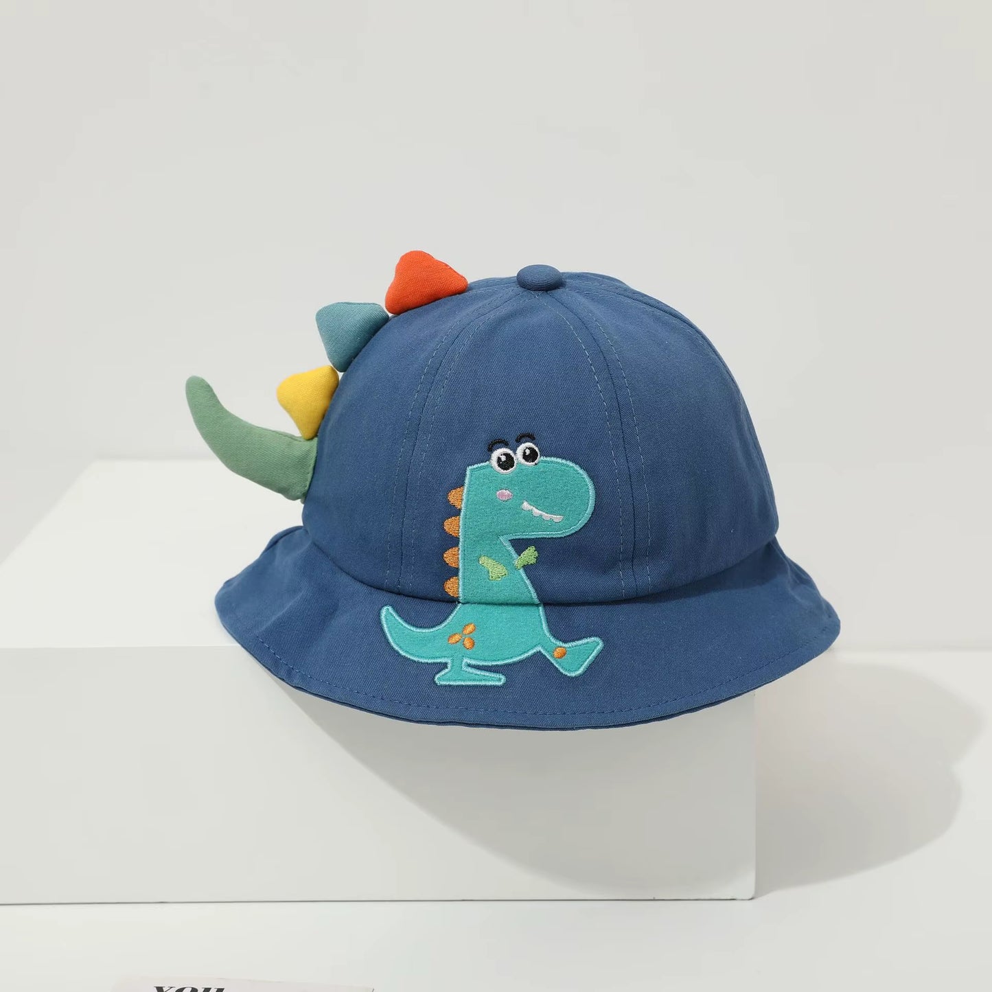 chapeau bebe bleu nuit