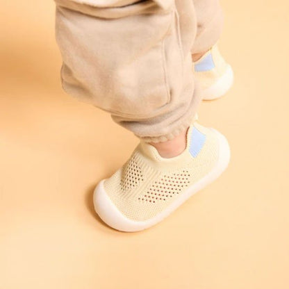 Chaussures bebe Confort Hybride jaunes