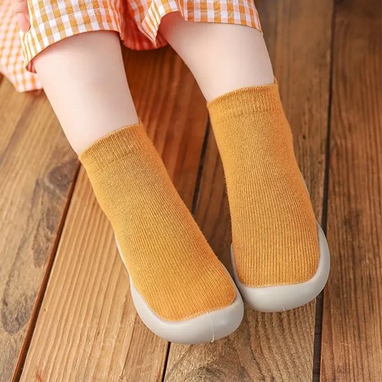 Chaussures bebe premiers pas oranges