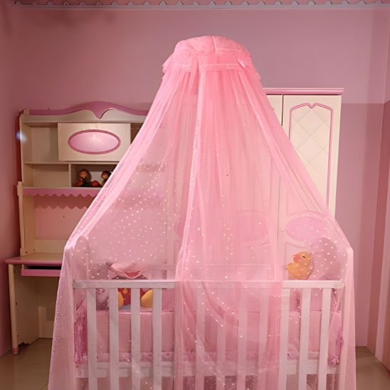 Ciel de lit bébé onirique et élégant