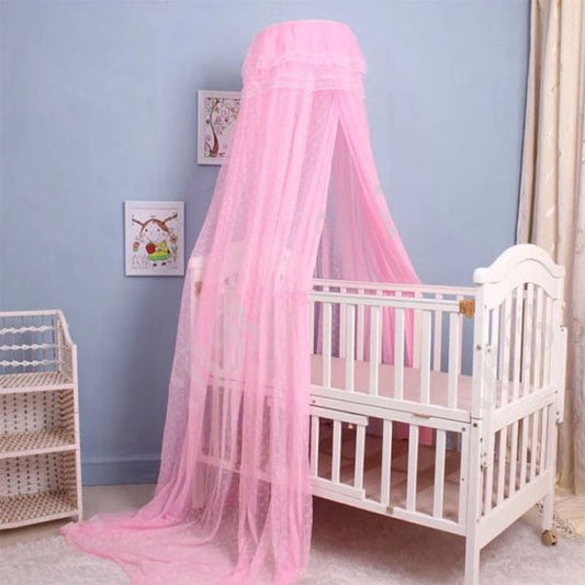 Ciel de lit bébé onirique