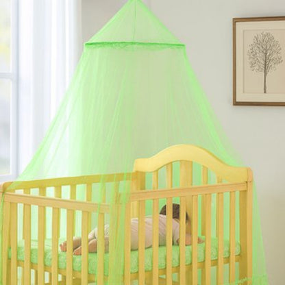 Ciel de lit feerique slim bebe dans son berceau