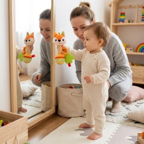 Hochet bebe stimuli sensoriel bebe face au miroir