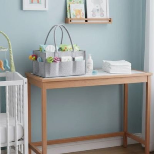 Panier rangement bebe pratique et style sur la table