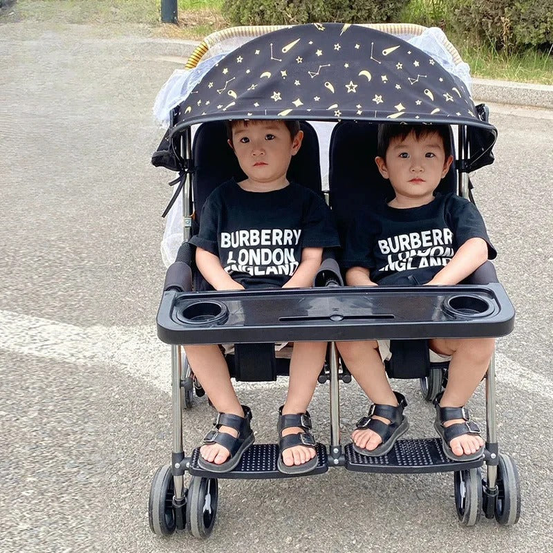 Poussette bebe jumeaux compacte bebes dans leur poussette