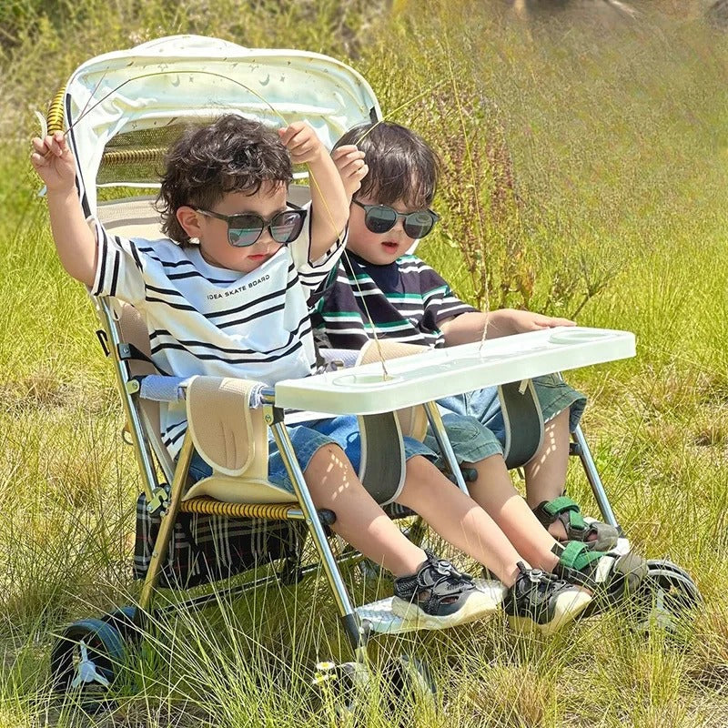 Poussette bebe jumeaux compacte bebes en pleine nature