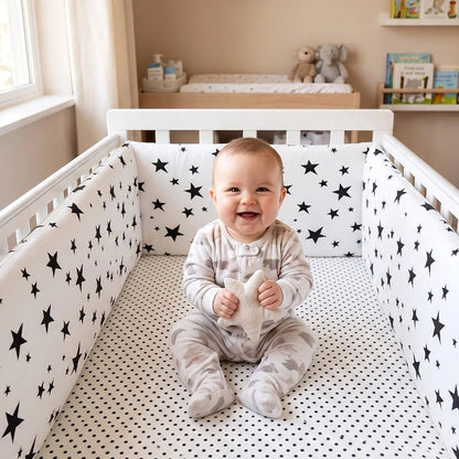 Tour de lit secudodo bebe dans son berceau