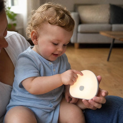 Veilleuse bruit blanc sommeil apaisant maman joue avec bebe
